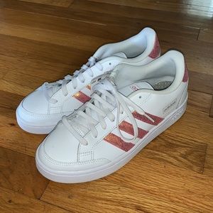 Adidas pink/gold Grand Court sneakers. New with tags. Size 9.